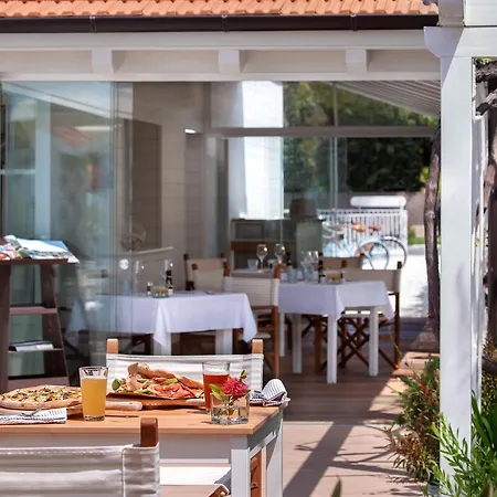 Principe Dei Marmi - & Hotel 5*