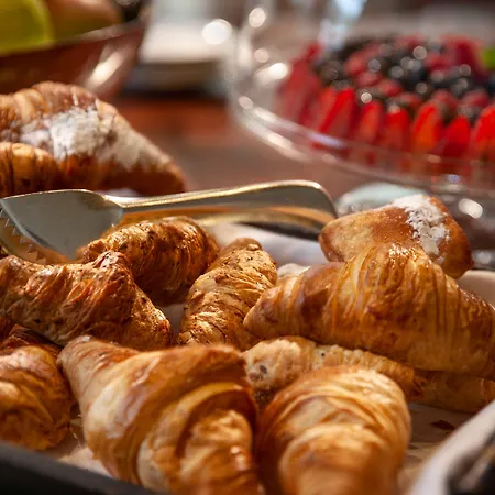 Готель Principe Dei Marmi - &