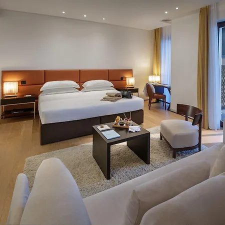 Готель Principe Dei Marmi - &