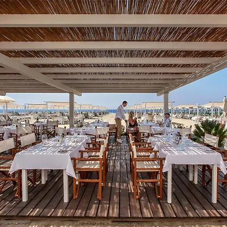 Отель Principe Dei Marmi - &